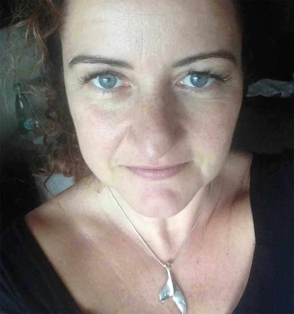 Karin Beryl Aschwanden "Blau ist nicht nur meine Lieblingsfarbe, sie symbolisiert den Himmel, das Wasser und das Meer"